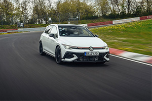 Летние шины Bridgestone Potenza Race выбраны для оснащения новых Volkswagen Golf