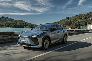 Lexus RZтеперь комплектуется шинами ADVAN V61 от Yokohama