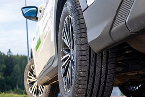 Перед дальними летними поездками компания Ikon Tyres рекомендует проверить шины