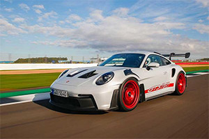 Для автомобиля Porsche 911 GT3 RS омологировали сразу две летние шины Goodyear